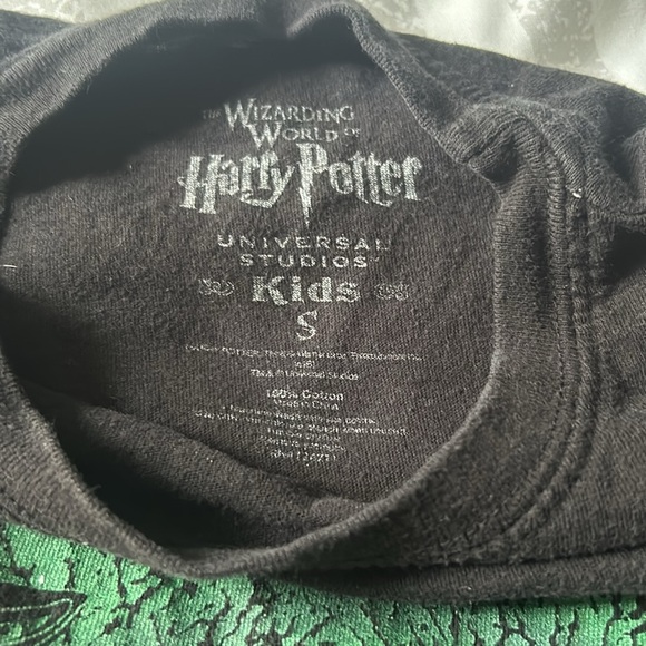 Wizarding world slyterin shirt - Picture 2 of 2